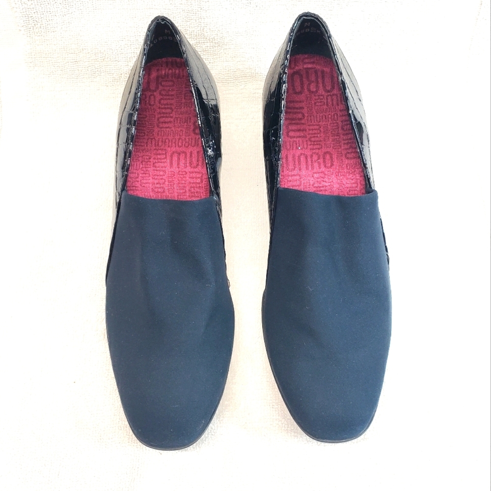 MUNRO Block Heel - Picture 3 of 6